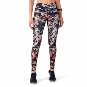 Fabletics Salar Terracotta Camo Mid-Rise Athletic Leggings Sz S - Discontinued!